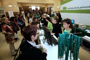 Accueil fluide grâce à l'édition instantanée de badges mise en place