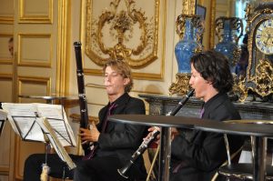 Ambiance musicale assurée par un trio de musiciens